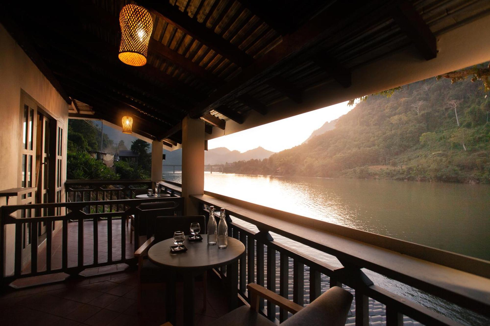 Dokchampa River View Villa Nong Khiaw Екстер'єр фото