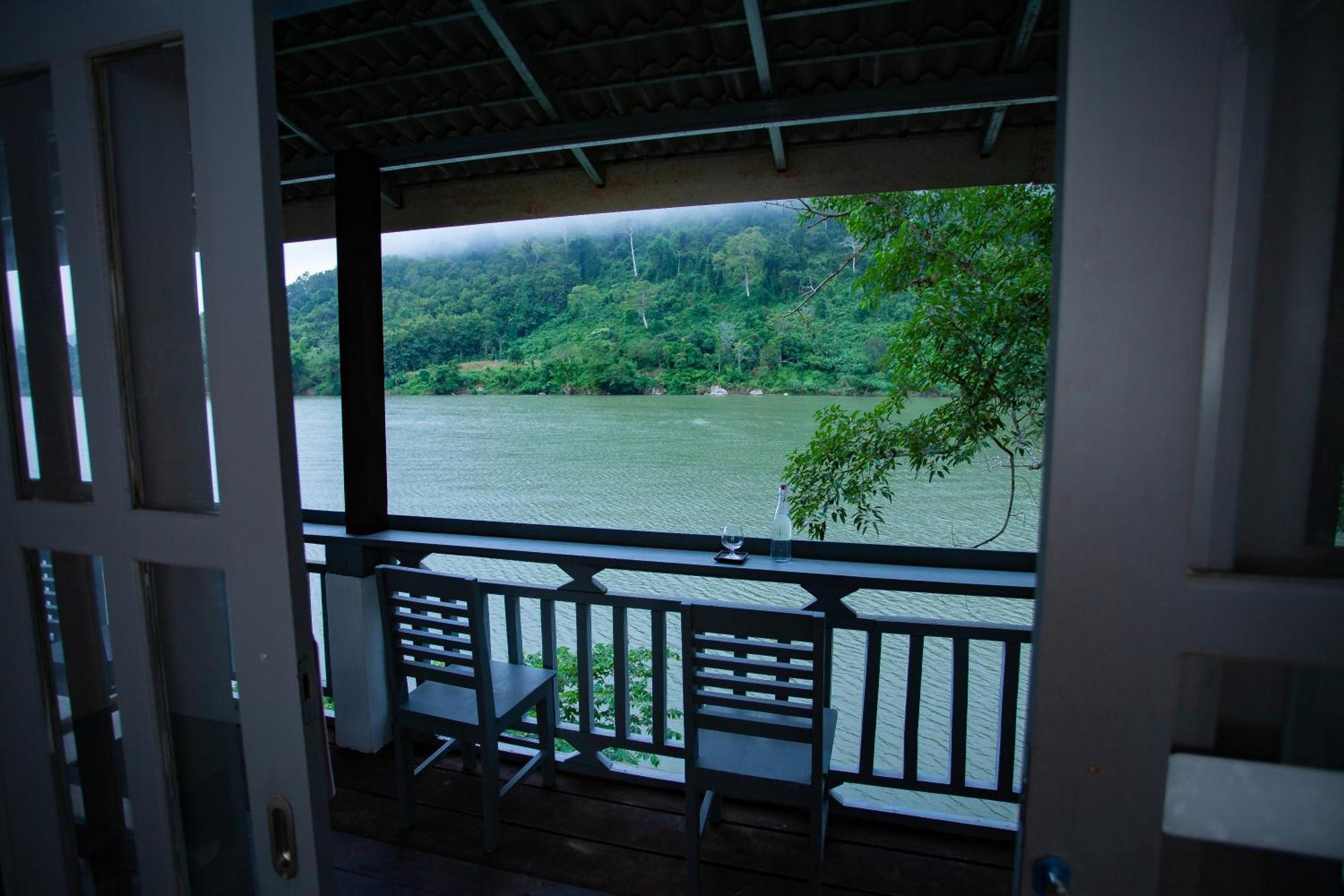Dokchampa River View Villa Nong Khiaw Екстер'єр фото