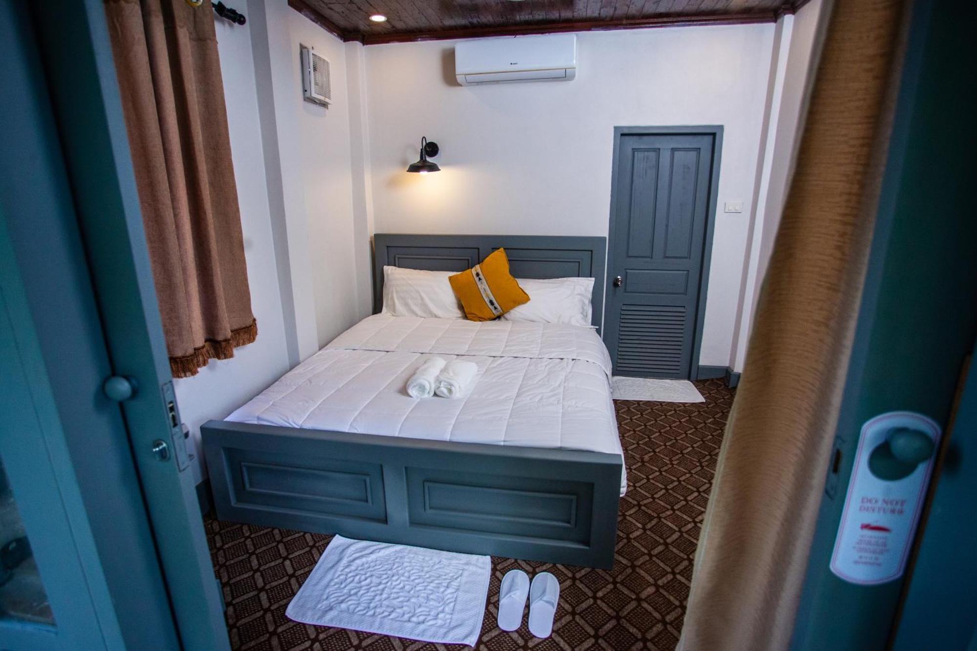 Dokchampa River View Villa Nong Khiaw Екстер'єр фото